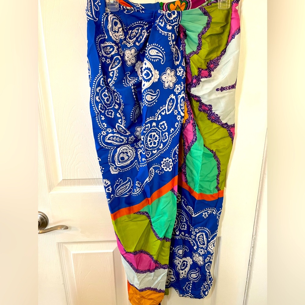knee length skirt- Blogger Fave! Size large.